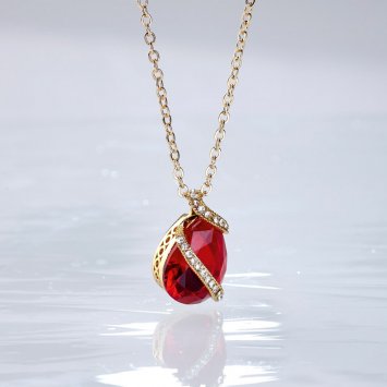 Collier avec pendentif  "Victoria"