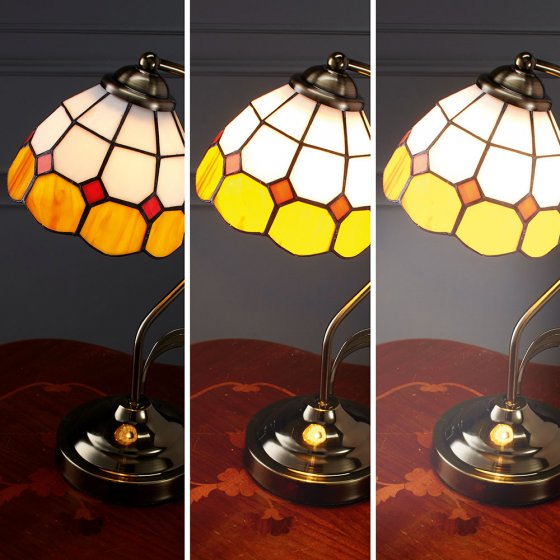 Lampe de table style Tiffany 